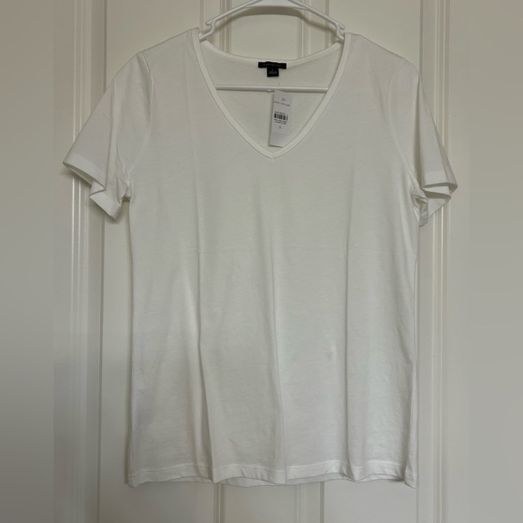 SOLD NWT Ann Taylor White Cotton Tee - Size small - Picture 3 of 8
